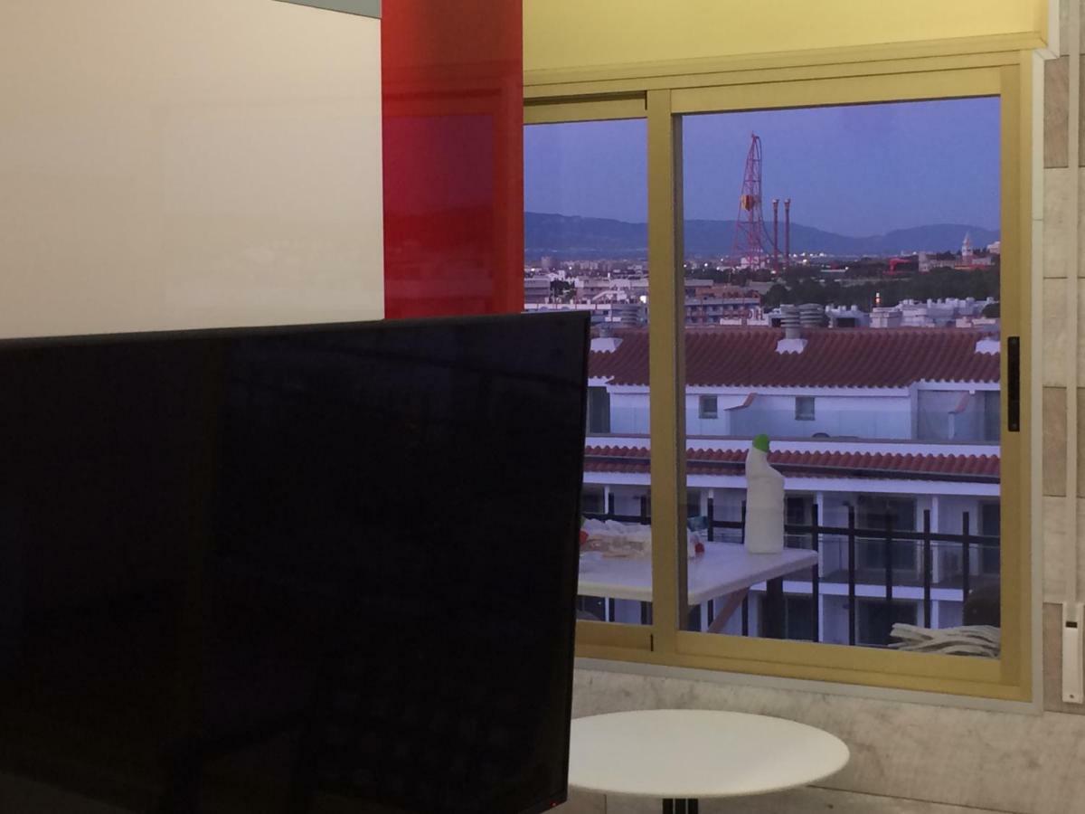 Apartamento En Salou Con Las Vistas Al Port Aventura エクステリア 写真
